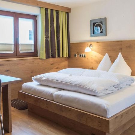 Haus Battisti Hotel Sankt Anton am Arlberg Bagian luar foto
