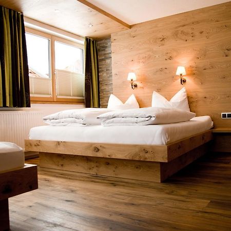 Haus Battisti Hotel Sankt Anton am Arlberg Bagian luar foto