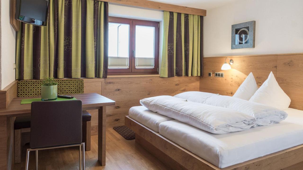 Haus Battisti Hotel Sankt Anton am Arlberg Bagian luar foto