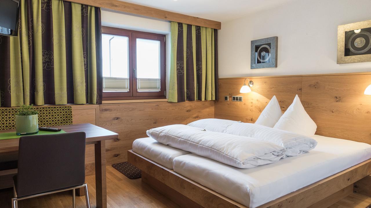 Haus Battisti Hotel Sankt Anton am Arlberg Bagian luar foto