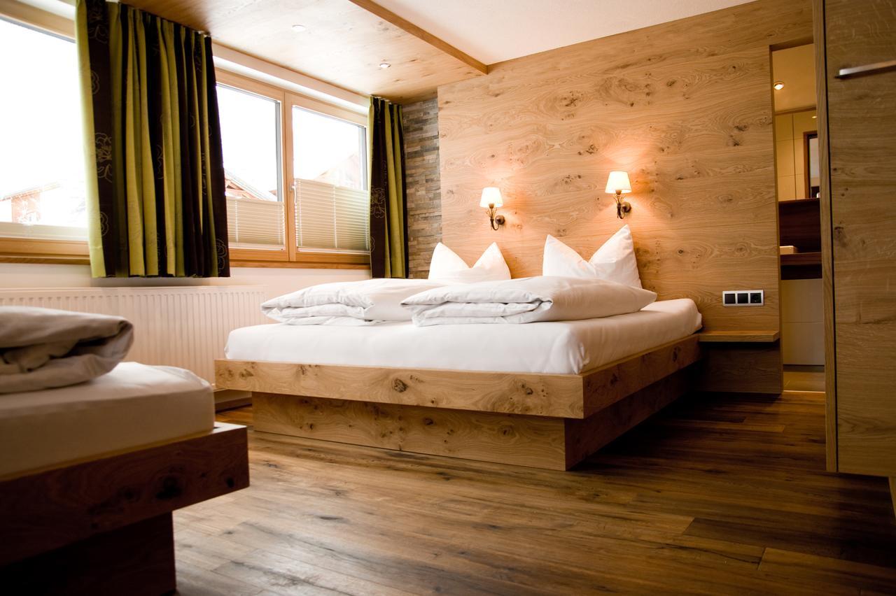 Haus Battisti Hotel Sankt Anton am Arlberg Bagian luar foto